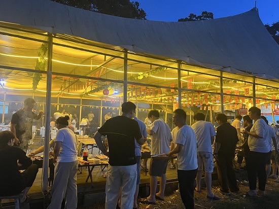 欧亿8注册25年BBQ篝火晚会团建